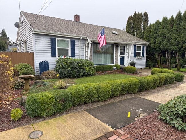 608 E Franklin St in Newberg, OR - Building Photo - Building Photo
