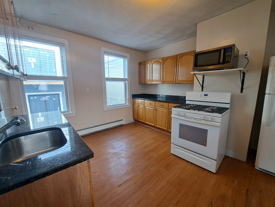 85 Ferrin St in Boston, MA - Building Photo