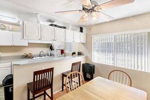 Mango Tree in Santa Ana, CA - Building Photo