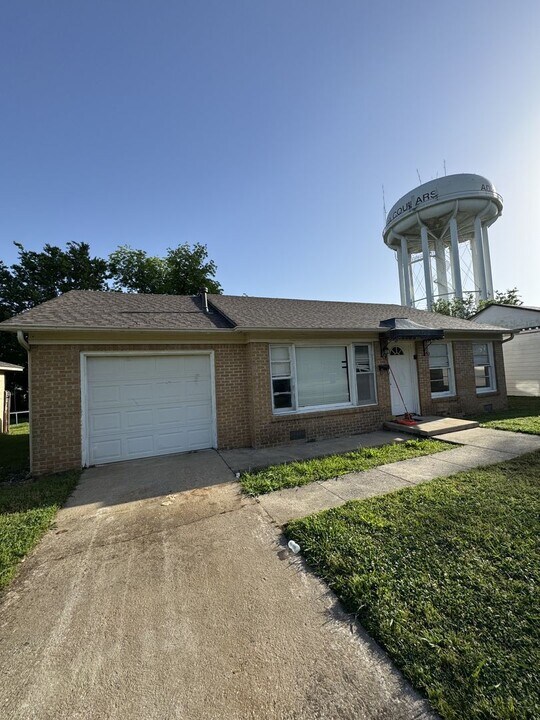 1032 E 7th St in Ada, OK - Building Photo