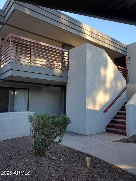 3329 W Danbury Dr in Phoenix, AZ - Building Photo