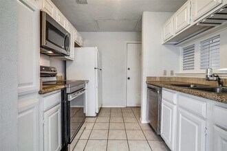5619 Preston Oaks Rd, Unit 206A in Dallas, TX - Building Photo - Building Photo