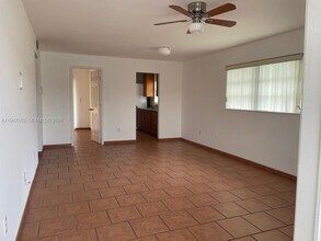 10104 SW 20th St in Miami, FL - Building Photo - Building Photo