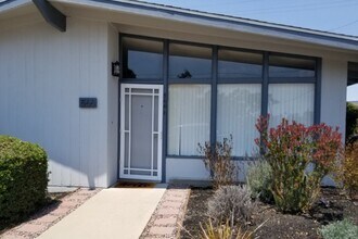 566 Westmont Ave in San Luis Obispo, CA - Building Photo - Building Photo