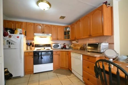 361 Faneuil St, Unit 7 in Boston, MA - Building Photo - Building Photo