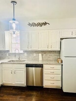 Room in House on E Mona Ave in Duncanville, TX - Building Photo