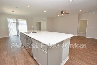 920 Montgomery Ln in Polk City, FL - Building Photo - Building Photo