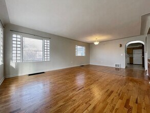 1433 Mark St NE in Grand Rapids, MI - Building Photo - Building Photo