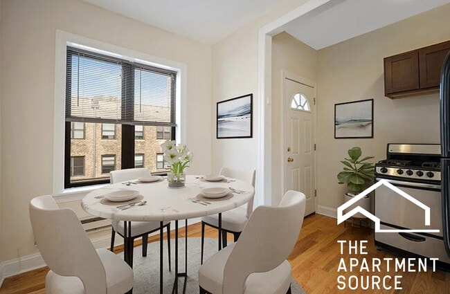 3723 N Pine Grove Ave, Unit N1 in Chicago, IL - Foto de edificio - Building Photo