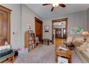 301 Angel Ave SW, Unit 1 in Watertown, MN - Foto de edificio - Building Photo