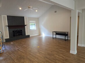 19103 Whitewood Dr in Spring, TX - Building Photo - Building Photo
