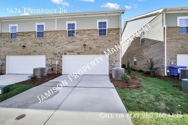 5424 Kinsbridge Dr in Mint Hill, NC - Building Photo - Building Photo