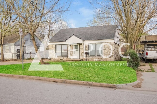 property at 817 N Gary Ave