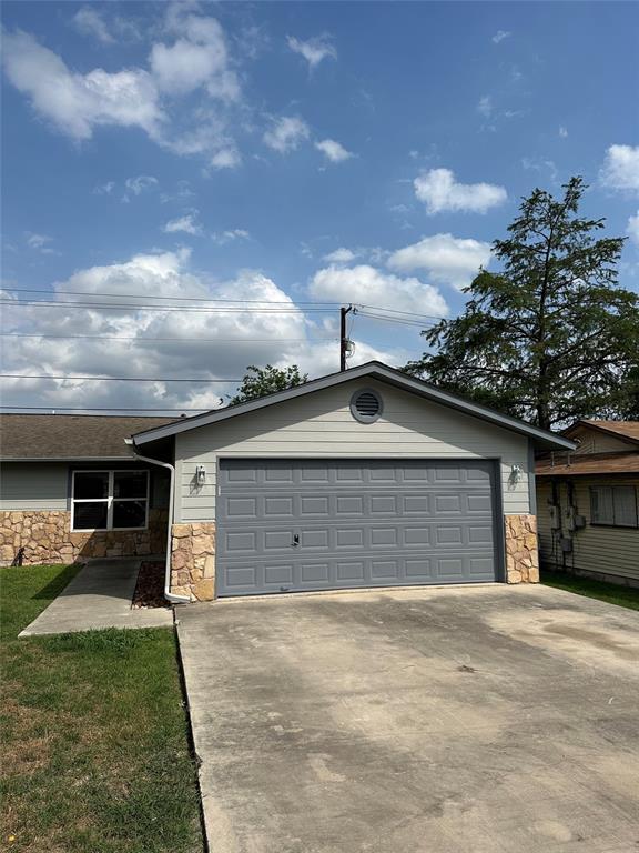 property at 2743 Maple Tree Rd