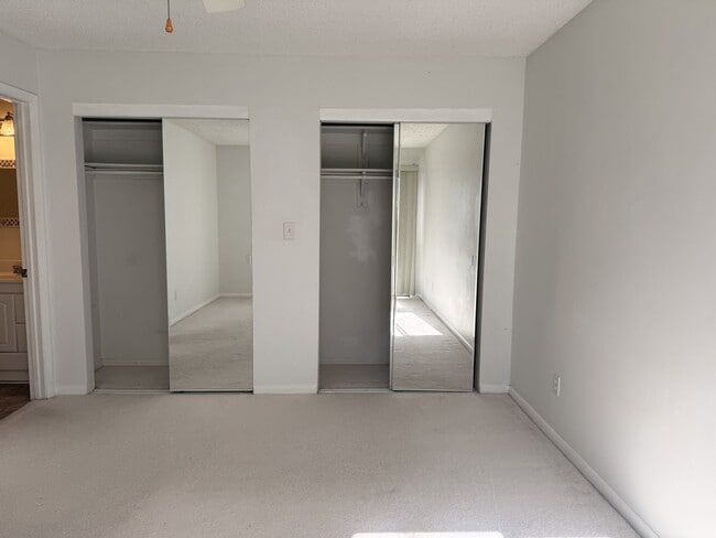 2526 Cove Point Pl in Virginia Beach, VA - Building Photo - Building Photo