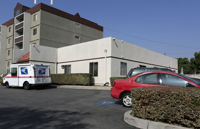 E. Boyd Esters Manor in Compton, CA - Building Photo - Building Photo