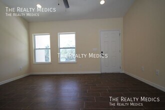 16811 SW 43rd Court Rd in Ocala, FL - Foto de edificio - Building Photo