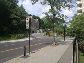 1250 Av des Pins O in Montréal, QC - Building Photo