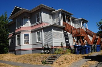 Camdon Apartments in Seattle, WA - Building Photo - Building Photo