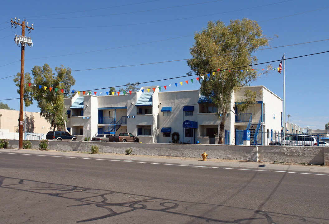 Buenas Paradise Valley in Phoenix, AZ - Building Photo