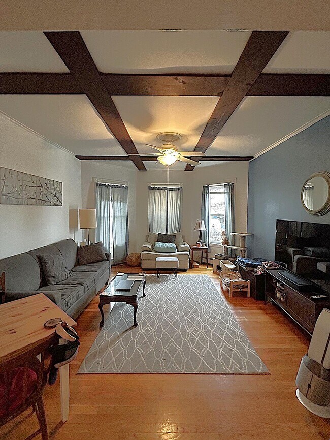 578 Main St, Unit 1