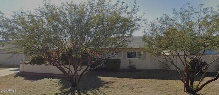 6923 E Rancho Vista Dr in Scottsdale, AZ - Building Photo - Building Photo