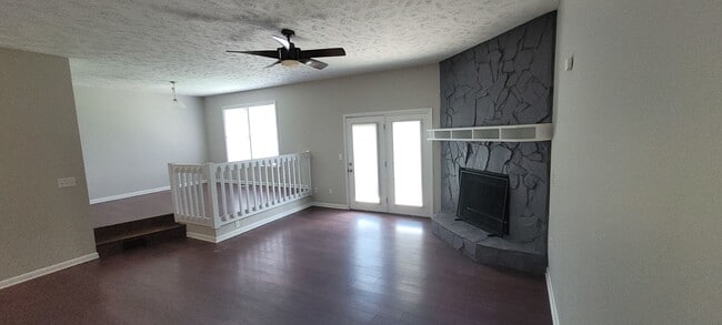 525 Offing Dr in Fayetteville, NC - Building Photo - Building Photo