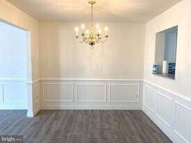 6347 Battlement Way in Alexandria, VA - Building Photo