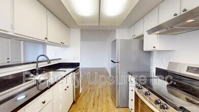 1197 Lancers Ln in Redding, CA - Building Photo - Building Photo