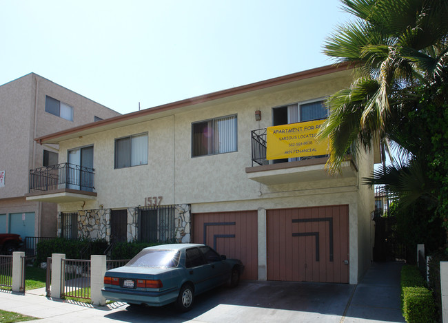 1537 Pine Ave in Long Beach, CA - Foto de edificio - Building Photo