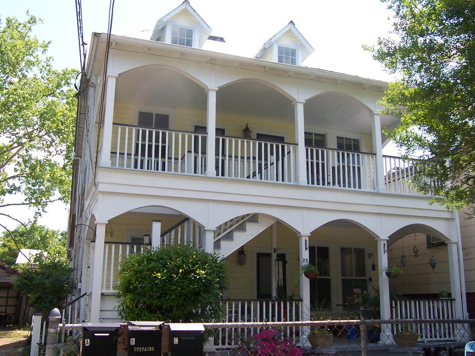 25 Lenox St, Unit B in Charleston, SC - Foto de edificio