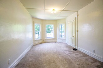 713 S Beech St in Syracuse, NY - Building Photo - Building Photo