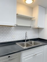 2744 Briarhurst Dr in Houston, TX - Building Photo - Building Photo