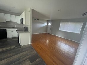 16 Slate Hill Rd in Camp Hill, PA - Foto de edificio - Building Photo