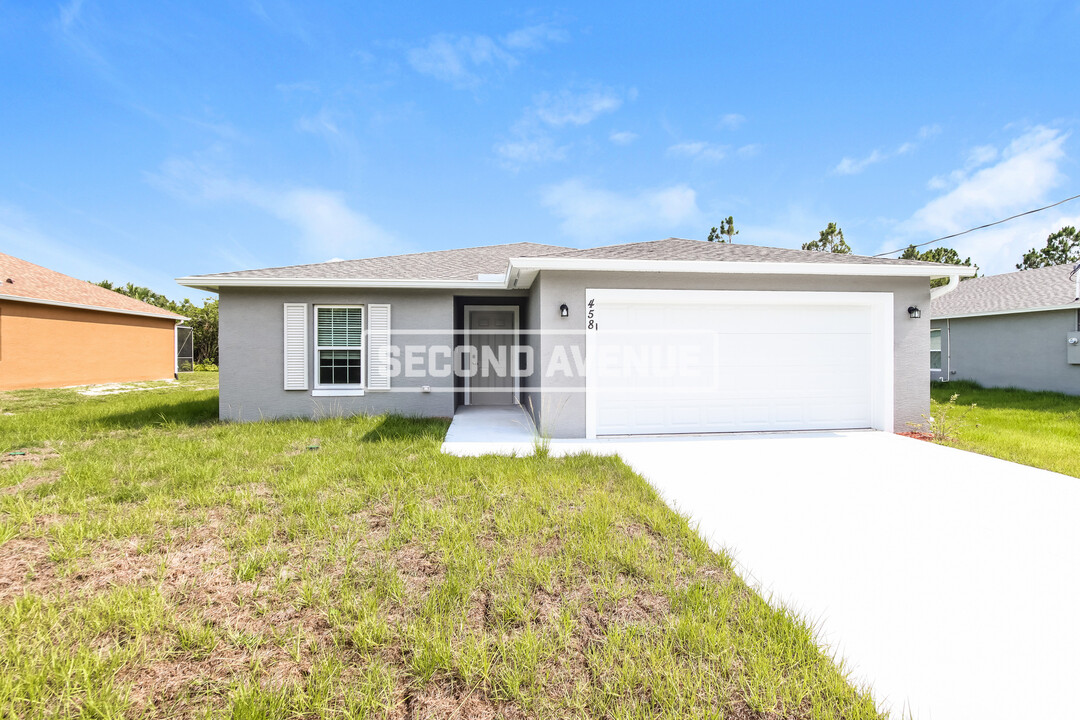 458 Lambright St SW in Palm Bay, FL - Building Photo