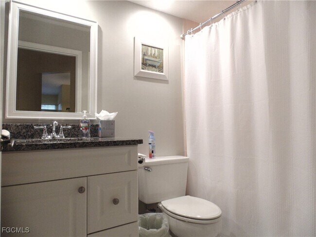 1900 Corona Del Sire Dr in North Fort Myers, FL - Building Photo - Building Photo