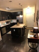 5720 Carnegie Blvd in Charlotte, NC - Building Photo