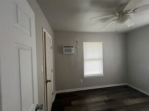 416 Pin Oak Dr in Huffman, TX - Building Photo - Building Photo