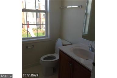 23190 Wrathall Dr in Ashburn, VA - Building Photo - Building Photo
