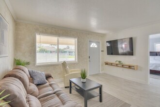 16205 NW 39th Ct in Miami Gardens, FL - Building Photo - Building Photo