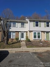 5115 Fair Wind Ln in Charlotte, NC - Building Photo - Building Photo