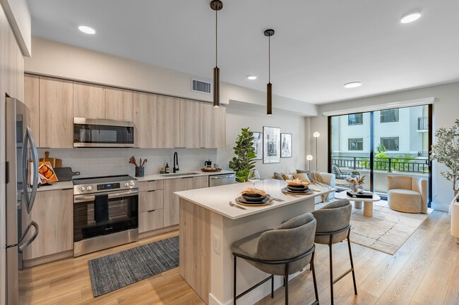 Atala Apartments in Miami, FL - Building Photo - Interior Photo