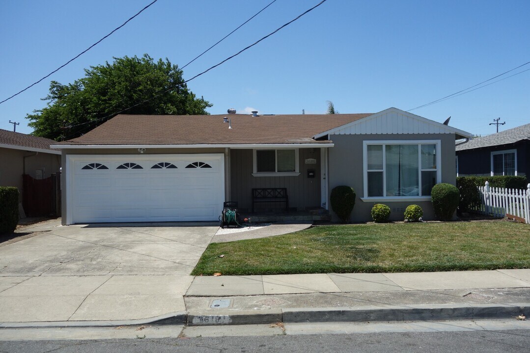 36181 Magellan Dr in Fremont, CA - Foto de edificio
