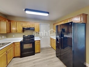 1835 Oreilly Cir in Spring Hill, TN - Foto de edificio - Building Photo