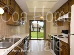 2160 S White Oak Dr in Wichita, KS - Building Photo - Building Photo