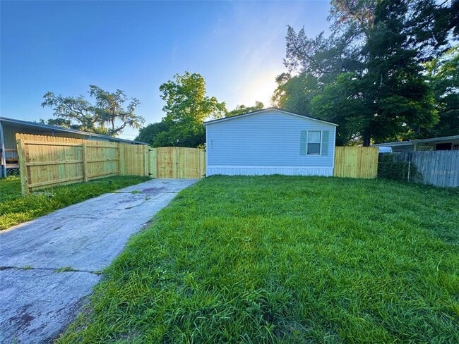 4311 Savannah St in New Port Richey, FL - Building Photo - Building Photo