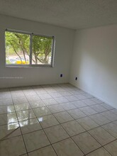 8103 Camino Real in Miami, FL - Building Photo - Building Photo