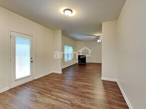 2311 Foxy Dr in Bethlehem, GA - Foto de edificio - Building Photo