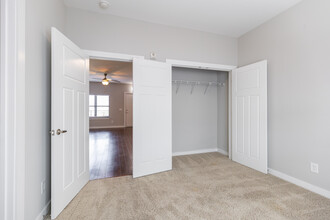 Ellis Germantown in Nashville, TN - Building Photo - Interior Photo