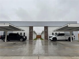 14 Northwestern Ave in McAllen, TX - Building Photo